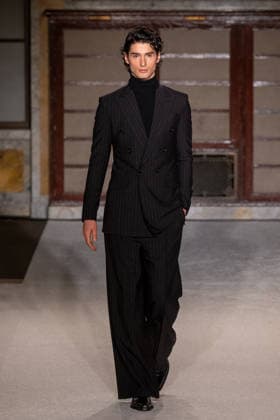 Sergio Hudson - Runway - February 2026 New York Fashion Week (NEW) Sergio Hudson - Runway - February 2026 New York Fashion Week. February 13, 2026, New York, New York, USA: A model walks the runway for the Sergio Hudson fashion show during the New York Fashion Week at the New York Public Library on February 13, 2026 in New York City. (Credit: M10s TheNews2) (Foto: M10s Thenews2 imago images) Sergio Hudson - Runway - February 2026 New York Fashion Week  Copyright: xRonxAdarx