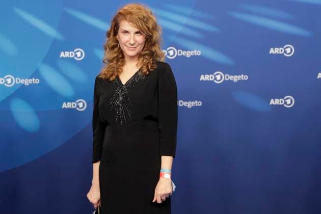 Chiara Schoras, bei der ARD BLUE HOUR 2026, Party zur 76. Internationalen Filmfestspiele Berlin, Berlinale, im Telegraphenamt in Berlin, Roter Teppich,
