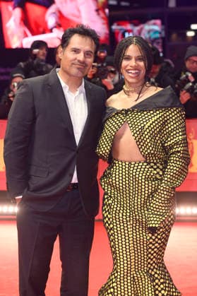 Michael Pena und Zazie Beetz beim Photocall zum Kinofilm Good Luck, Have Fun, Don t Die auf der Berlinale 2026 76. Internationale Filmfestspiele Berlin auf dem Red Carpet vom Berlinale Palast. Berlin, 13.02.2026