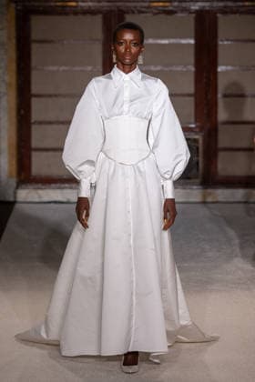Sergio Hudson - Runway - February 2026 New York Fashion Week (NEW) Sergio Hudson - Runway - February 2026 New York Fashion Week. February 13, 2026, New York, New York, USA: A model walks the runway for the Sergio Hudson fashion show during the New York Fashion Week at the New York Public Library on February 13, 2026 in New York City. (Credit: M10s TheNews2) (Foto: M10s Thenews2 imago images) Sergio Hudson - Runway - February 2026 New York Fashion Week  Copyright: xRonxAdarx