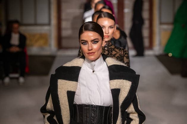 Sergio Hudson - Runway - February 2026 New York Fashion Week (NEW) Sergio Hudson - Runway - February 2026 New York Fashion Week. February 13, 2026, New York, New York, USA: Daphne Velghe walks the runway finale for the Sergio Hudson fashion show during the New York Fashion Week at the New York Public Library on February 13, 2026 in New York City. (Credit: M10s TheNews2) (Foto: M10s Thenews2 imago images) Sergio Hudson - Runway - February 2026 New York Fashion Week  Copyright: xRonxAdarx