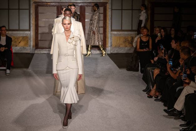 Sergio Hudson - Runway - February 2026 New York Fashion Week (NEW) Sergio Hudson - Runway - February 2026 New York Fashion Week. February 13, 2026, New York, New York, USA: Models walk the runway finale for the Sergio Hudson fashion show during the New York Fashion Week at the New York Public Library on February 13, 2026 in New York City. (Credit: M10s TheNews2) (Foto: M10s Thenews2 imago images) Sergio Hudson - Runway - February 2026 New York Fashion Week  Copyright: xRonxAdarx