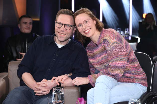 Tanja Scholz mit Ehemann Björn Scholz bei der Aufzeichnung der NDR Talk Show im NDR Fernsehstudio Lokstedt. Hamburg, 13.02.2026