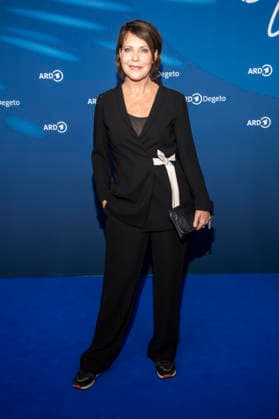 Janina Hartwig zu Gast auf dem blauen Teppich bei der ARD Blue Hour 2026 auf der Berlinale 2026 im Hotel Telegraphenamt am Freitag 13.Februar 2026 in Berlin Berlin Deutschland *** Janina Hartwig as a guest on the blue carpet at the ARD Blue Hour 2026 at the Berlinale 2026 at Hotel Telegraphenamt on Friday, February 13, 2026 in Berlin Berlin Germany