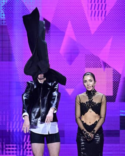 KRISTIANSTAD, SWEDEN 20260214 Presenters Hampus Nessvold and Gina Dirawi on stage in Kristianstad Arena at Saturdays dress rehearsal for round 3 of Melodifestivalen 2026 KRISTIANSTAD SWEDEN x50090x  Copyright: xJohanxNilsson TTx MELODIFESTIVALEN 2026 KRISTIANSTAD v3_FF8AmnqQ