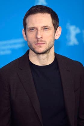 Jamie Bell beim Photocall zum Kinofilm Rosebush Pruning auf der Berlinale 2026 76. Internationale Filmfestspiele Berlin im Hotel Grand Hyatt. Berlin, 14.02.2026