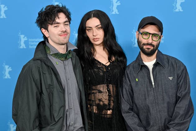 76th Berlin Film Festival Photocall The Moment Aidan Zamiri, Charli XCX, David Hinojosa attending the photocall of the movie The Moment during 76th Berlin International Film Festival in Berlin, Germany on 14 February 2026. Photo by Julien Reynaud APS-Medias ABACAPRESS.COM Berlin  Copyright: xReynaudxJulien APS-Medias ABACAx
