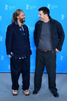 Katy Correa et Samir Guesmi au photocall du film Doa lors de la 76ème édition du festival international du film de Berlin La Berlinale 2026 , le 14 février 2026 Romain Doucelin Bestimage Cast and crew pose at the Dao photocall during the 76th Berlinale International Film Festival Berlin at Grand Hyatt Hotel on February 14, 2026 in Berlin, Germany Berlin Allemagne  Copyright: xRomainxDoucelinx xBestimagexRomainxDoucelinx xBestimagex