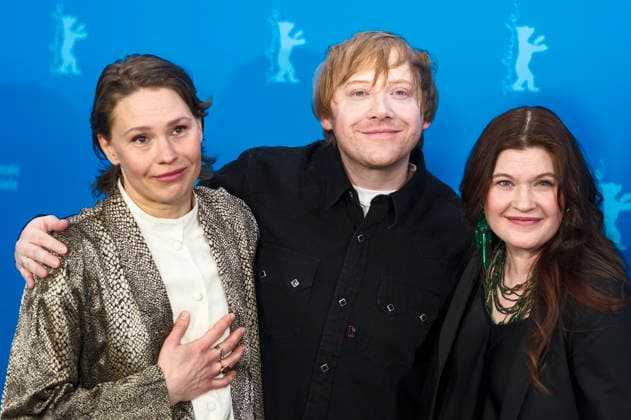 Seidi Haarla, Rupert Grint und Hanna Bergholm beim Photocall zum Kinofilm Yön lapsi Nightborn auf der Berlinale 2026 76. Internationale Filmfestspiele Berlin im Hotel Grand Hyatt. Berlin, 14.02.2026