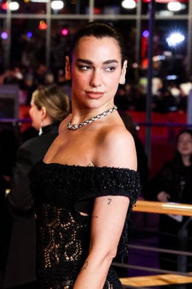 Berlin Berlinale, 76. internationale Filmfestspiele Berlin 2026 Photo Call red Carpet ROSEBUSH PRUNING Dua Lipa auf dem Roten Teppich Berlinale, 76. internationale Filmfestspiele Berlin 2026, 14.02.2026 -Pressefoto Roger Buerke Copyright: xEibner-Pressefoto RogerxBuerkex EP_RBE