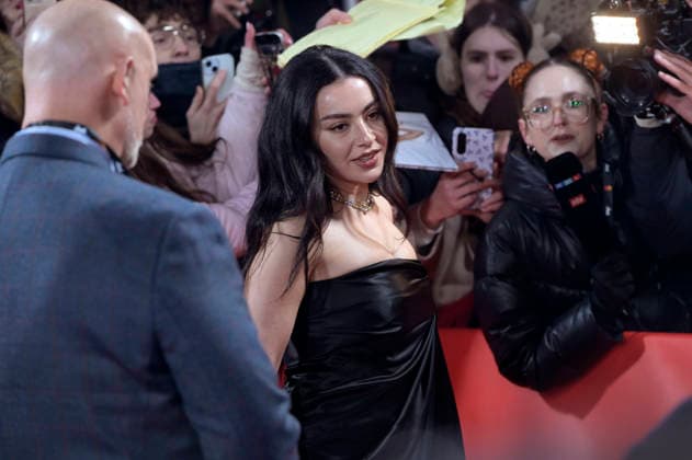 Charli xcx bei der Premiere des Kinofilms The Moment auf der Berlinale 2026 76. Internationale Filmfestspiele Berlin im Zoo Palast. Berlin, 14.02.2026