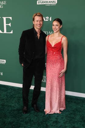 Los Angeles Special Screening Of A24 s How To Make A Killing Glen Powell and Margaret Qualley at the Los Angeles Special Screening Of A24 s How To Make A Killing held at AMC The Grove 14 on February 14, 2026 in Beverly Grove, Los Angeles, California, United States., Credit:Xavier Collin Avalon USA, Los Angeles  Copyright: xXavierxCollinx xAvalonx 1075168348