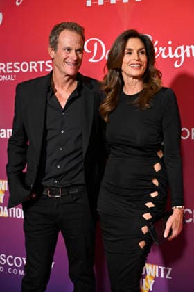 Feb. 14, 2026 - Las Vegas, Nevada, U.S. - Businessman Rande Gerber (L) and model, actress and television personality Cindy Crawford attend the annual Keep Memory Alive Power of Love gala benefit for the Cleveland Clinic Lou Ruvo Center for Brain Health at MGM Grand Garden Arena on February 14, 2026 in Las Vegas, Nevada. Las Vegas USA - ZUMAbk3_ 20260214_zaf_bk3_098 Copyright: xDavidxBeckerx