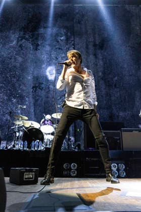 Suede , performs live, at, o2 Cith Hall, Newcastle, Uk, on 14 February 2026 Brett Anderson of Suede , performs live, at, o2 Cith Hall, Newcastle, Uk, on 14 February 2026, Credit:David Wala Avalon England, Tyne and Wear, Newcastle upon Tyne Copyright: xDavidxWalax xAvalonx 1075151199