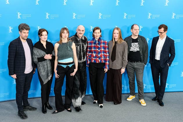 Berlin Berlinale, 76. internationale Filmfestspiele Berlin 2026 Photo Call ROSE Tobias Walker (Producer) Marisa Growaldt (Schauspieler Actor) Caro Braun (Schauspielerin Actor) Markus Schleinzer (Regisseur, Drehbuchautor Director, Screenwriter) Sandra Hüller (Schauspielerin Actor) Emma Bahlmann (Schauspielerin Actor) Godehard Giese (Schauspieler Actor) Johannes Schubert (Produzent Producer) Berlinale, 76. internationale Filmfestspiele Berlin 2026, 15.02.2026 Copyright: xEibner-Pressefoto RogerxBuerkex EP_RBE