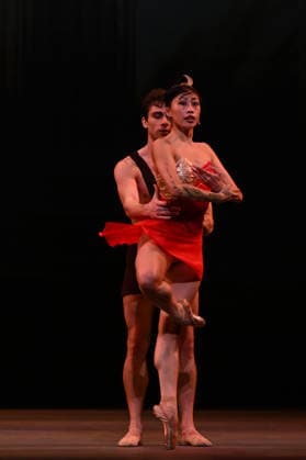 . 15 02 2026. London, United Kingdom. Ballet dancers rehearsing for the 20th anniversary Ballet Icons Gala at the London Coliseum. The gala features an International cast of ballet stars from the worldÕs most prestigious companies, including The Royal Ballet, La Scala, American Ballet Theatre, New York City Ballet and the Paris Opera Ballet.  xHowardxJonesx xi-Imagesx IIM-26572-0004