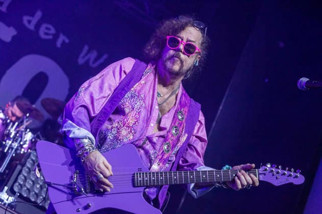 Buzz Dee von Knorkator live bei einem Konzert der Aller guten Dinge sind 30! -Tour im Capitol. Hannover, 14.02.2026