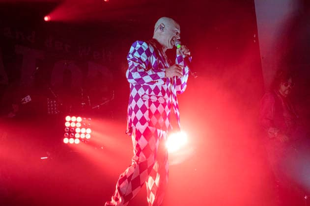 Stumpen von Knorkator live bei einem Konzert der Aller guten Dinge sind 30! -Tour im Capitol. Hannover, 14.02.2026