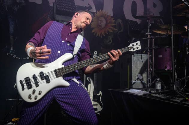 Rajko Gohlke von Knorkator live bei einem Konzert der Aller guten Dinge sind 30! -Tour im Capitol. Hannover, 14.02.2026
