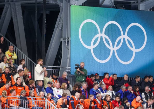 Winter Olympics - Jake Paul Cheers For His Girlfriend YouTuber-turned-boxer Jake Paul was in the stands for speedskating at the Milan Cortina Winter Olympics to watch his fiancee, Jutta Leerdam, on February 15, 2026 in Milan, Italy. Photo by Alexis Jumeau ABACAPRESS.COM Milan Italy  Copyright: xJumeauxAlexis ABACAx