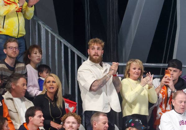 Winter Olympics - Jake Paul Cheers For His Girlfriend YouTuber-turned-boxer Jake Paul was in the stands for speedskating at the Milan Cortina Winter Olympics to watch his fiancee, Jutta Leerdam, on February 15, 2026 in Milan, Italy. Photo by Alexis Jumeau ABACAPRESS.COM Milan Italy  Copyright: xJumeauxAlexis ABACAx