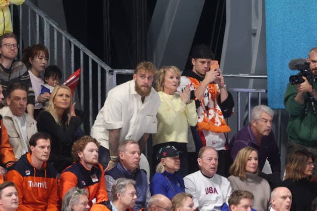 Winter Olympics - Jake Paul Cheers For His Girlfriend YouTuber-turned-boxer Jake Paul was in the stands for speedskating at the Milan Cortina Winter Olympics to watch his fiancee, Jutta Leerdam, on February 15, 2026 in Milan, Italy. Photo by Alexis Jumeau ABACAPRESS.COM Milan Italy  Copyright: xJumeauxAlexis ABACAx