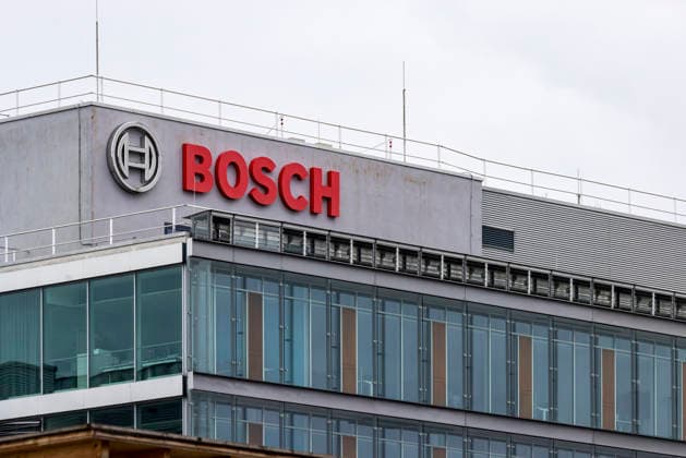 Firmengebäude von Bosch in Feuerbach. Fassade mit Firmenlogo. 15.02.2026, Stuttgart, Baden-Württemberg, Deutschland *** Bosch company building in Feuerbach Façade with company logo 15 02 2026, Stuttgart, Baden Württemberg, Germany