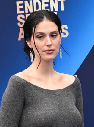 2026 Film Independent Spirit Awards - Arrivals Eva Victor arriving to the 2026 Film Independent Spirit Awards held at Hollywood Palladium on February 15, 2026 in Hollywood, Ca. Hollywood Hollywood Palladium California USA Copyright: xLisaxOConnor xAFF-USA.COMx