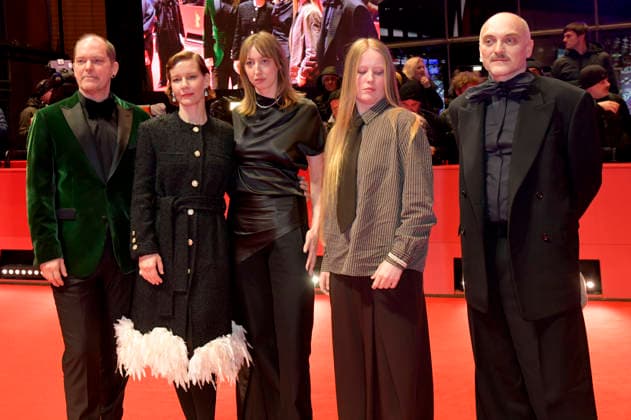 Godehard Giese, Sandra Hüller, Caro Braun, Gast und Markus Schleinzer bei der Premiere des Kinofilms Rose auf der Berlinale 2026 76. Internationale Filmfestspiele Berlin im Berlinale Palast. Berlin, 15.02.2026