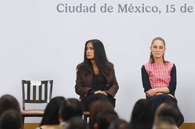 Incentives For The Film And Audiovisual Industry News Conference Mexican actress and producer Salma Hayek and Mexico™s President Claudia Sheinbaum Pardo during the announcement of incentives for the film and audiovisual industry at the National Palace. on February 15, 2026 in Mexico City, Mexico. (Photo by Carlos Santiago Eyepix Group) Copyright: xCarlosxSantiagox xEyepixxGroupx CS_15022026_176047