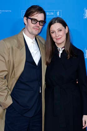 Sam Riley mit Ehemann Alexandra Maria Lara bei der Premiere der BBC-Serie Mint auf der Berlinale 2026 76. Internationale Filmfestspiele Berlin im Zoo Palast. Berlin, 15.02.2026