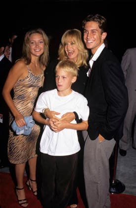 RECORD DATE NOT STATED First Wives Club (Premiere) Kate Hudson, Goldie Hawn, Wyatt Russell, Oliver Hudson 1996 EDITORIAL USE ONLY  Copyright: xGaryxLewisx