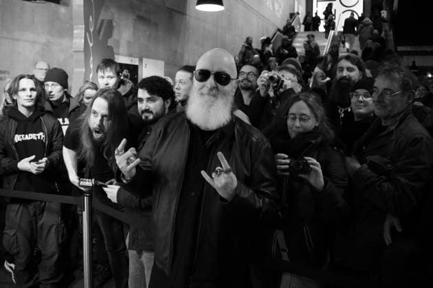 February 15, 2026, Berlin, Germany: English heavy metal singer Rob Halford (C) poses with fans at the photo call for the film The Ballad of Judas Priest during the 76th Berlin International Film Festival (Berlinale), which is Europe s first major film festival of the year, in Berlin. The festival runs from February 12 to 22, 2026. Berlin Germany - ZUMAf146 20260215_zip_f146_003 Copyright: xRouzbehxFouladix