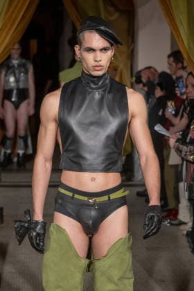 Zaldy - Runway - February 2026 New York Fashion Week, New York, USA - 15 Feb 2026 A model walks the runway at the Zaldy fashion show during New York Fashion Week at Hotel Chelsea on February 15, 2026 in New York City. New York United States Copyright: xRonxAdarx xSOPAxImagesx _radar_zaldy_20260215_03480