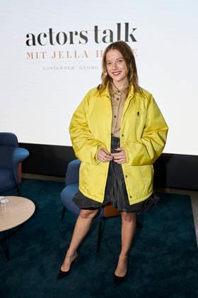Actors Talk bei Cupra in Berlin mit JellaHase Berlin Jella Haase (in Prada) 76. Internationale Filmfestspiele Berlin - Actors Talk in der Cupra City Garage mit JellaHase Copyright: xEventpressxRadkex