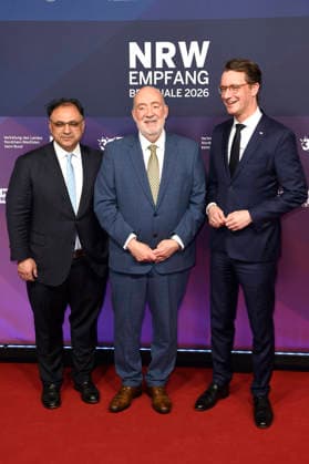 Walid Nakschbandi, Ron Prosor und Hendrik Wüst beim 23. NRW Empfang des Landes NRW und der Film- und Medienstiftung NRW im Rahmen der Berlinale 2026 in der Vertretung des Landes Nordrhein-Westfalen. Berlin, 15.02.2026