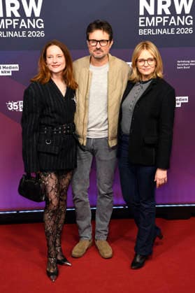 Anne Ratte-Polle, Simon Verhoeven und Laura Tonke beim 23. NRW Empfang des Landes NRW und der Film- und Medienstiftung NRW im Rahmen der Berlinale 2026 in der Vertretung des Landes Nordrhein-Westfalen. Berlin, 15.02.2026