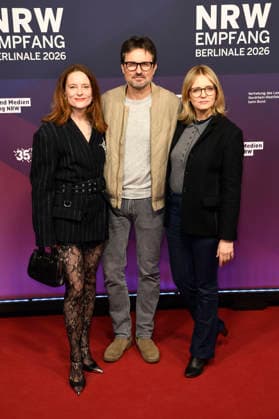 Anne Ratte-Polle, Simon Verhoeven und Laura Tonke beim 23. NRW Empfang des Landes NRW und der Film- und Medienstiftung NRW im Rahmen der Berlinale 2026 in der Vertretung des Landes Nordrhein-Westfalen. Berlin, 15.02.2026