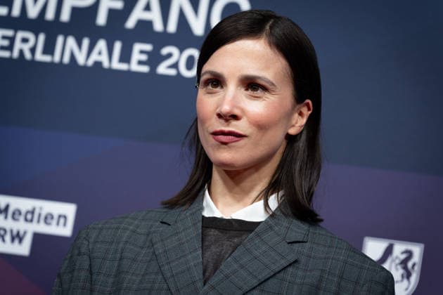 23. NRW-Empfang, Berlinale, Aylin Tezel, Schauspielerin 23. NRW-Empfang, Berlinale, Landesvertretung, Berlin, Aylin Tezel, Schauspielerin Berlin Berlin GER