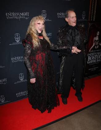 Endless Night Vampire Ball at the Belasco theatre in Los Angeles Featuring: Ve Neill and Guest Where: Los Angeles, California, United States When: 15 Feb 2026 Credit: H2Y INSTARimages EDITORIAL USE ONLY. NOT FOR USE BY NEWSPAPERS BASED IN THE UK. Copyright: xx instar55475250