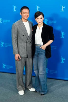 Andi Lim und Yeo Yann Yann beim Photocall zum Kinofilm We Are All Strangers Wo Men Bu Shi Mo Sheng Ren auf der Berlinale 2026 76. Internationale Filmfestspiele Berlin im Hotel Grand Hyatt. Berlin, 16.02.2026