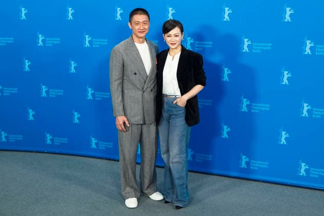 Andi Lim und Yeo Yann Yann beim Photocall zum Kinofilm We Are All Strangers Wo Men Bu Shi Mo Sheng Ren auf der Berlinale 2026 76. Internationale Filmfestspiele Berlin im Hotel Grand Hyatt. Berlin, 16.02.2026