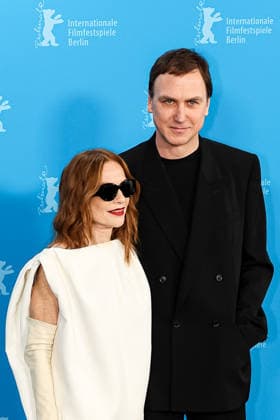 76. Berlinale, Die Blutgräfin Photocall Berlin Berlinale, 76. internationale Filmfestspiele Berlin 2026 Photo Call DIE BLUTGRAEFIN (THE BLOOD COUNTESS) Ulrike Ottinger (Regisseurin, Drehbuchautorin Director, Screenwriter) Isabelle Huppert (Schauspielerin Actor) Birgit Minichmayr (Schauspielerin Actor) Thomas Schubert (Schauspieler Actor) Lars Eidinger (Schauspieler Actor) Andre Jung (Schauspieler Actor) Tom Neuwirth alias Conchita Wurst (Schauspieler Actor) Alexander Dumreicher-Ivanceanu (Executive Producer) Moderation: Toby Ashraf Berlinale, 76. internationale Filmfestspiele Berlin 2026, 16.02.2026 Copyright: xEibner-Pressefoto RogerxBuerkex EP_RBE