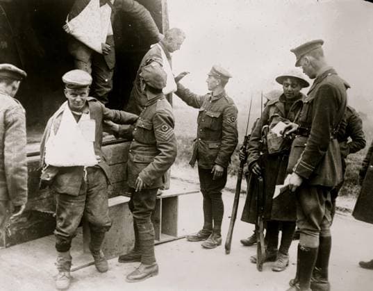World War One 100th Anniversary Germany - Wounded German prisoners Exact date and place unknown. Copyright: xBainxNewsxServicex