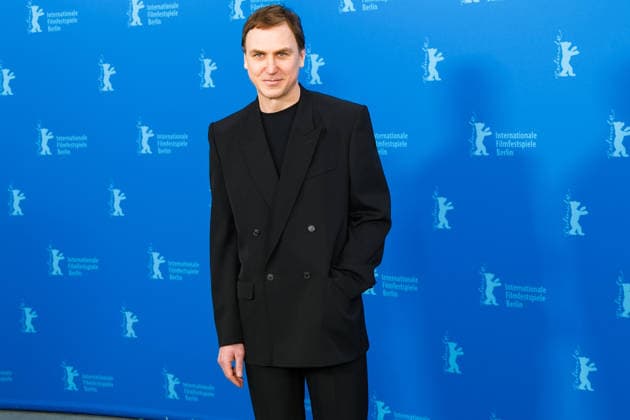 76. Berlinale, Die Blutgräfin Photocall Photocall forThe Blood Countess , Grand Hyatt Berlin, Berlin, Germany Lars Eidinger poses at the Photocall forThe Blood Countess during Berlinale (Berlin Film Festival) at Grand Hyatt Berlin, Berlin, , Germany on 16 February 2026., Credit:Julie Edwards Avalon  Copyright: xJuliexEdwardsx xAvalonx 1075559221