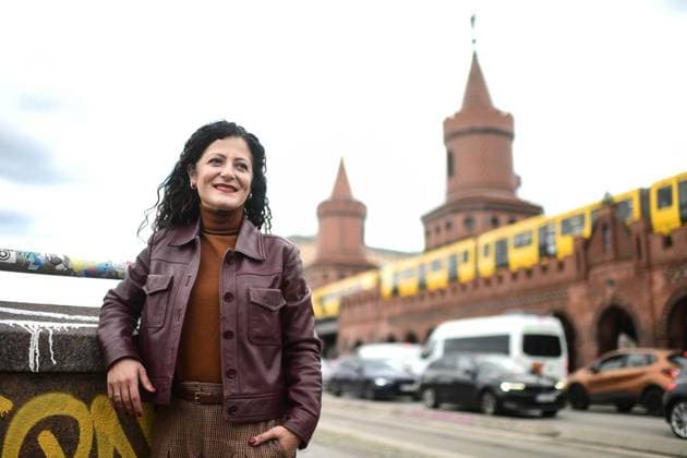 Cansel Kiziltepe ** NUR FÜR REDAKTIONELLE ZWECKE ** EDITORIAL USE ONLY **<p>Lieblingsort Oberbaumbrücke Cansel Kiziltepe (SPD). Senatorin für Arbeit, Soziales, Gleichstellung, Integration, Vielfalt und Antidiskriminierung am 21. Oktober 2025 in Berlin. Berlin Copyright: RetoxKlar