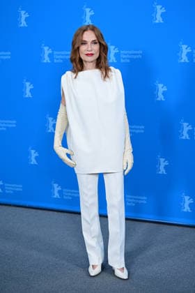 Isabelle Huppert at The Blood Countess photocall during the 76th Berlinale International Film Festival Berlin 2026 , February 16, 2026 Romain Doucelin Besitmage The Die Blutgräfin The Blood Countess photocall during the 76th Berlinale International Film Festival Berlin at Gret Hyatt Hotel on February 16, 2026 in Berlin, Germany Berlin Allemagne  Copyright: xRomainxDoucelinx xBestimagexRomainxDoucelinx xBestimagex
