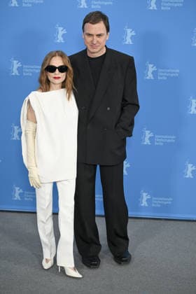 76th Berlin International Film Festival BERLIN, GERMANY – FEBRUARY 16: French actress Isabelle Huppert (L) and German actor Lars Eidinger pose for photographers during the 76th Berlin International Film Festival (Berlinale) in Berlin, Germany, on February 16, 2026. The actors star in the film Die Blutgrafin (The Blood Countess). Halil Sagirkaya Anadolu Berlin Germany. Editorial use only. Please get in touch for any other usage.  Copyright: x2026xAnadoluxHalilxSagirkayax