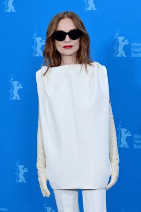 Isabelle Huppert at The Blood Countess photocall during the 76th Berlinale International Film Festival Berlin 2026 , February 16, 2026 Romain Doucelin Besitmage The Die Blutgräfin The Blood Countess photocall during the 76th Berlinale International Film Festival Berlin at Gret Hyatt Hotel on February 16, 2026 in Berlin, Germany Berlin Allemagne  Copyright: xRomainxDoucelinx xBestimagexRomainxDoucelinx xBestimagex