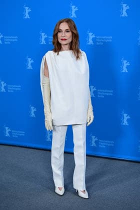 Isabelle Huppert at The Blood Countess photocall during the 76th Berlinale International Film Festival Berlin 2026 , February 16, 2026 Romain Doucelin Besitmage The Die Blutgräfin The Blood Countess photocall during the 76th Berlinale International Film Festival Berlin at Gret Hyatt Hotel on February 16, 2026 in Berlin, Germany Berlin Allemagne  Copyright: xRomainxDoucelinx xBestimagexRomainxDoucelinx xBestimagex